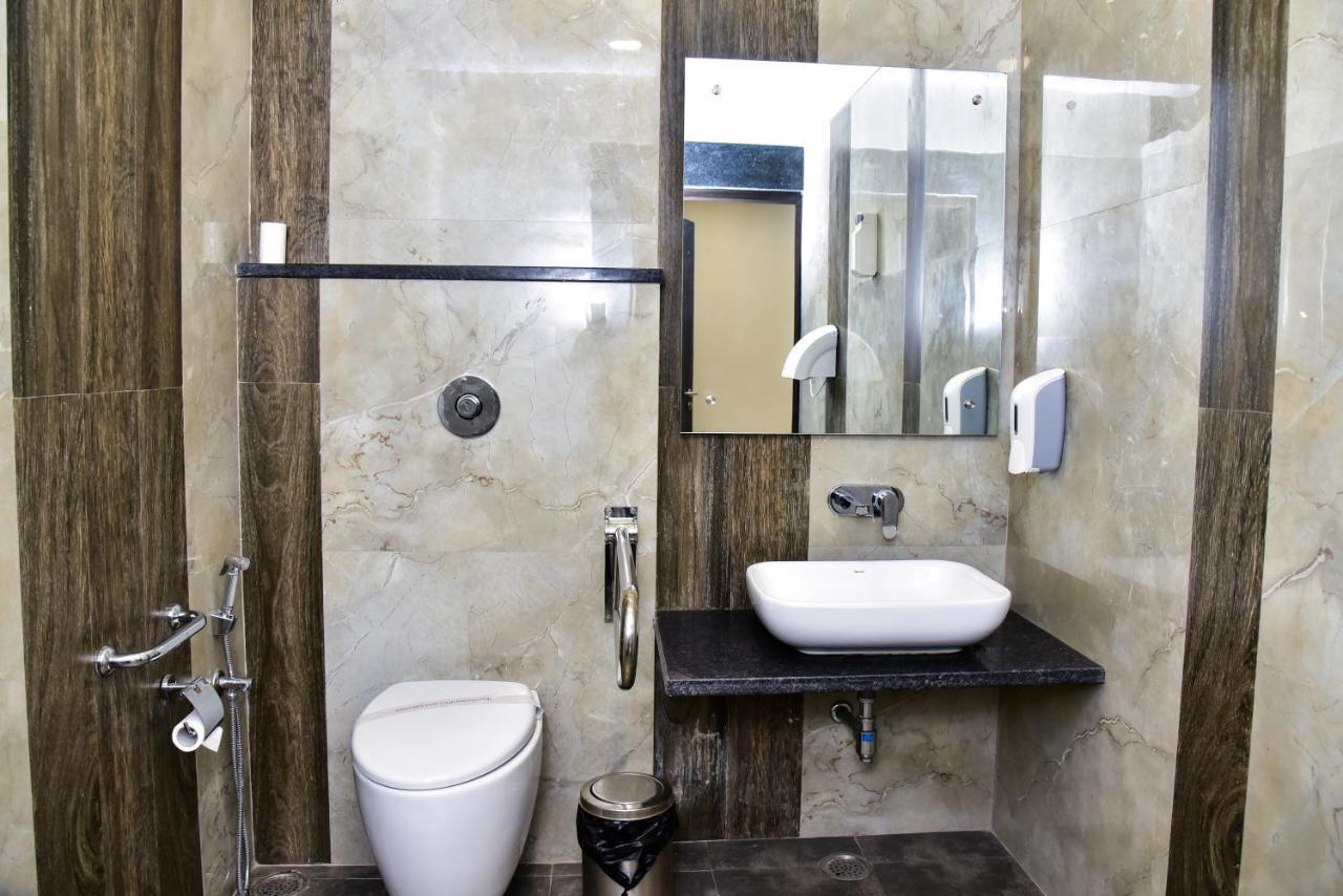 Hotel Platinum Shravasti Katra  エクステリア 写真