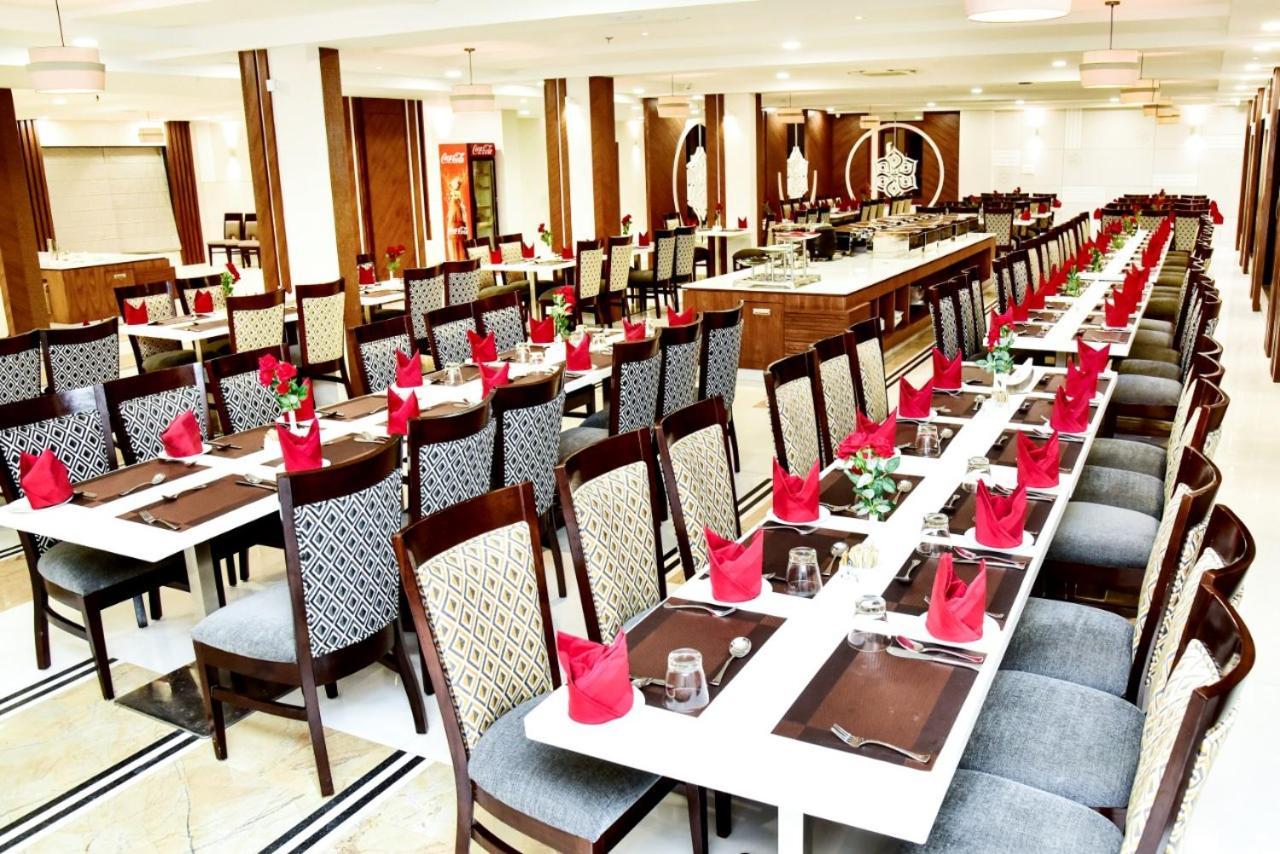 Hotel Platinum Shravasti Katra  エクステリア 写真