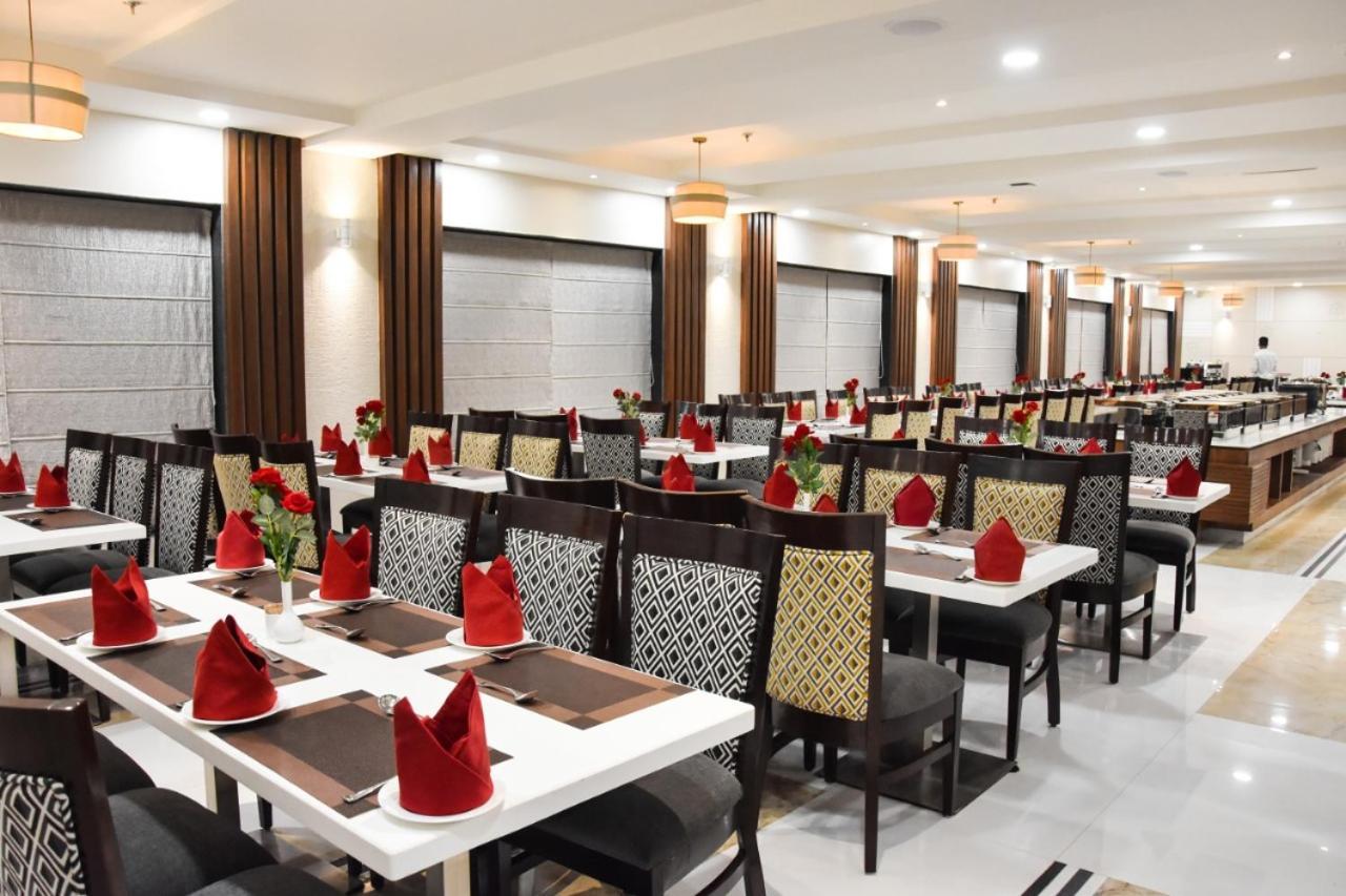 Hotel Platinum Shravasti Katra  エクステリア 写真